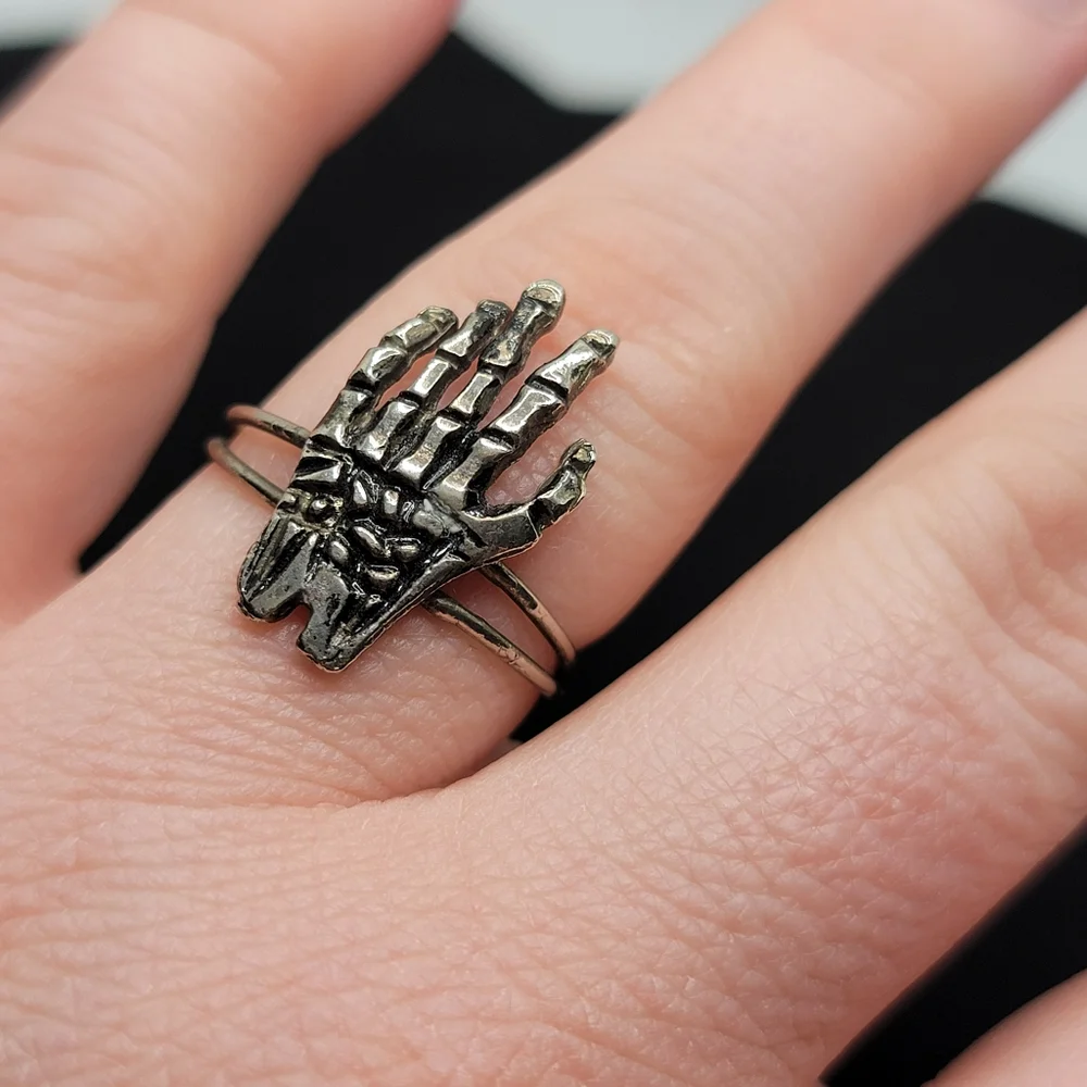 Skeleton Hand Ring